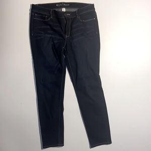 WHBM Skinny Leg Jean Size 10s